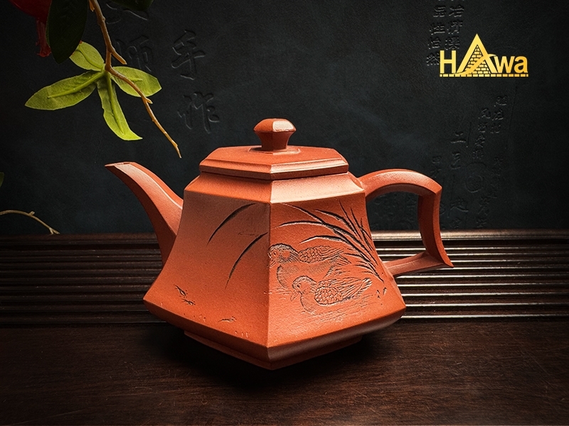 Ấm Tử Sa Lục Phương Chu Nê (ATS-B) – Sự Kết Hợp Hoàn Hảo Giữa Nghệ Thuật Và Chất Lượng