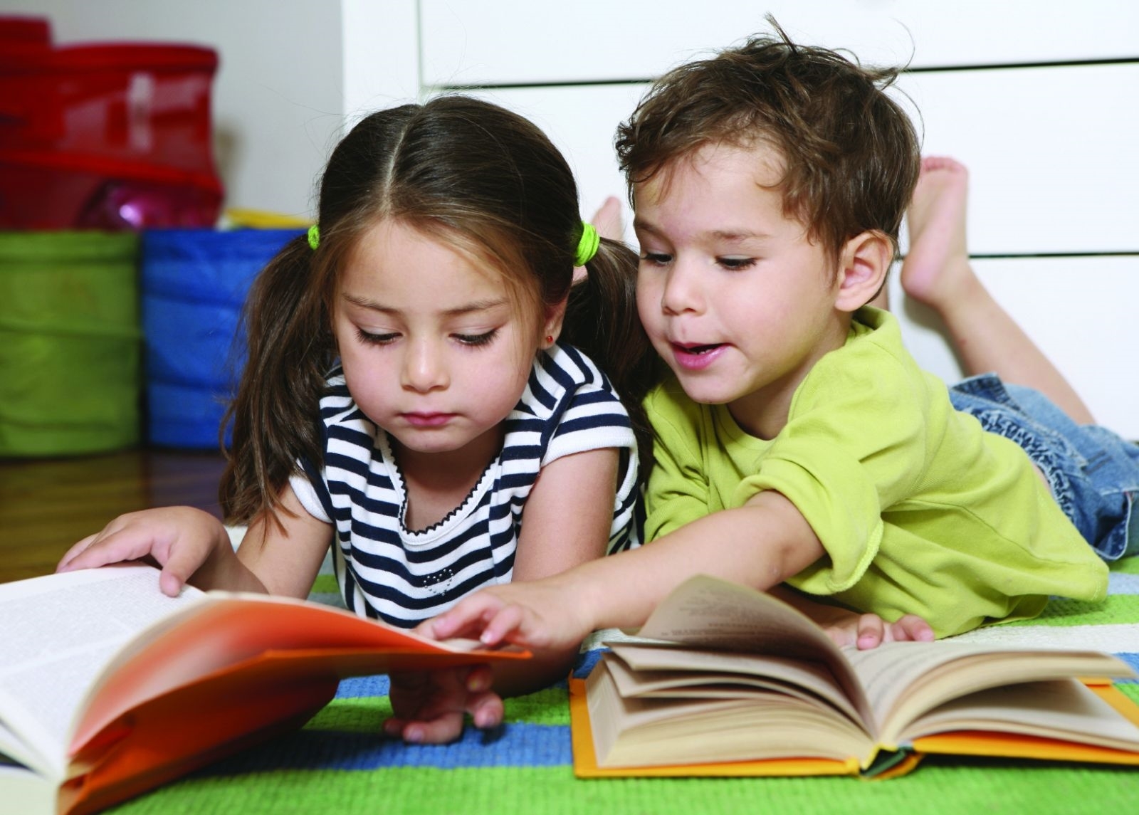 Giúp trẻ đam mê đọc sách ngay từ nhỏ - Wonderkids Motnessori School