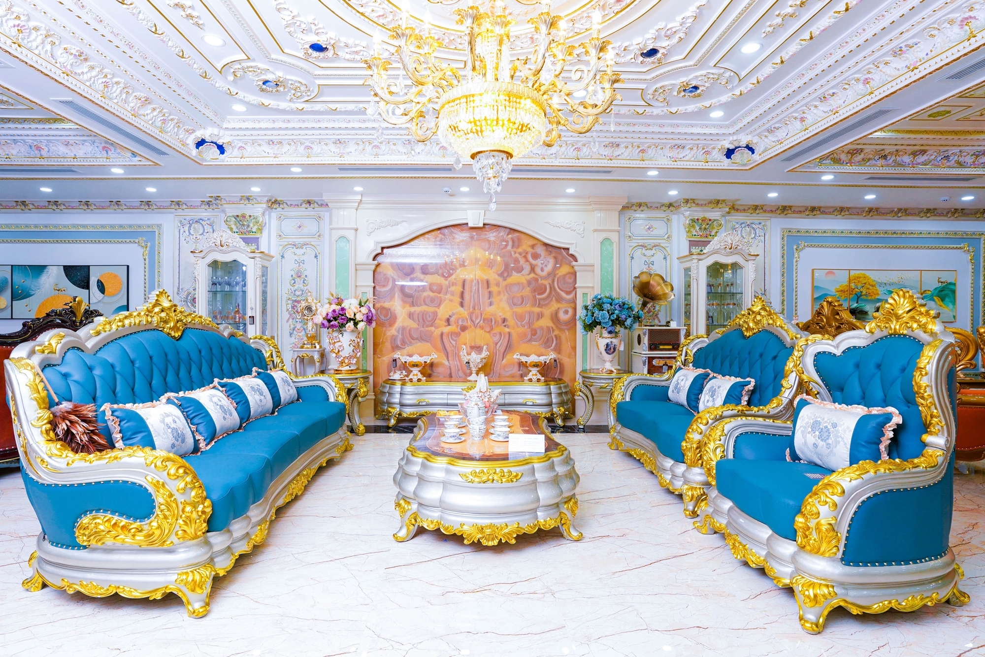 Mẹo phối màu nội thất theo sofa tân cổ điển