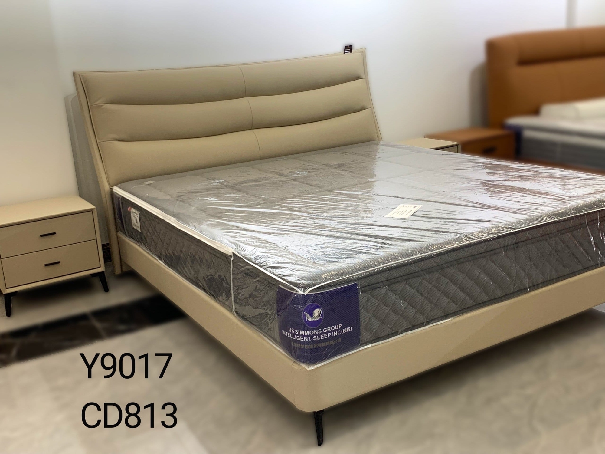 Bộ Giường + 2 Tủ Táp Đầu Giường Gỗ Sồi Bọc Da Thật (Y9017-CD813)