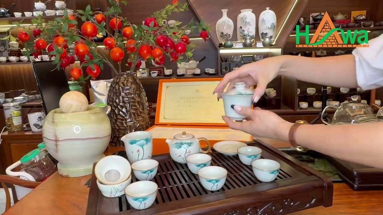 Bộ Ấm Chén Nhữ Diêu Men Rạn (BTDSMR-HSQT) - Thanh Liên