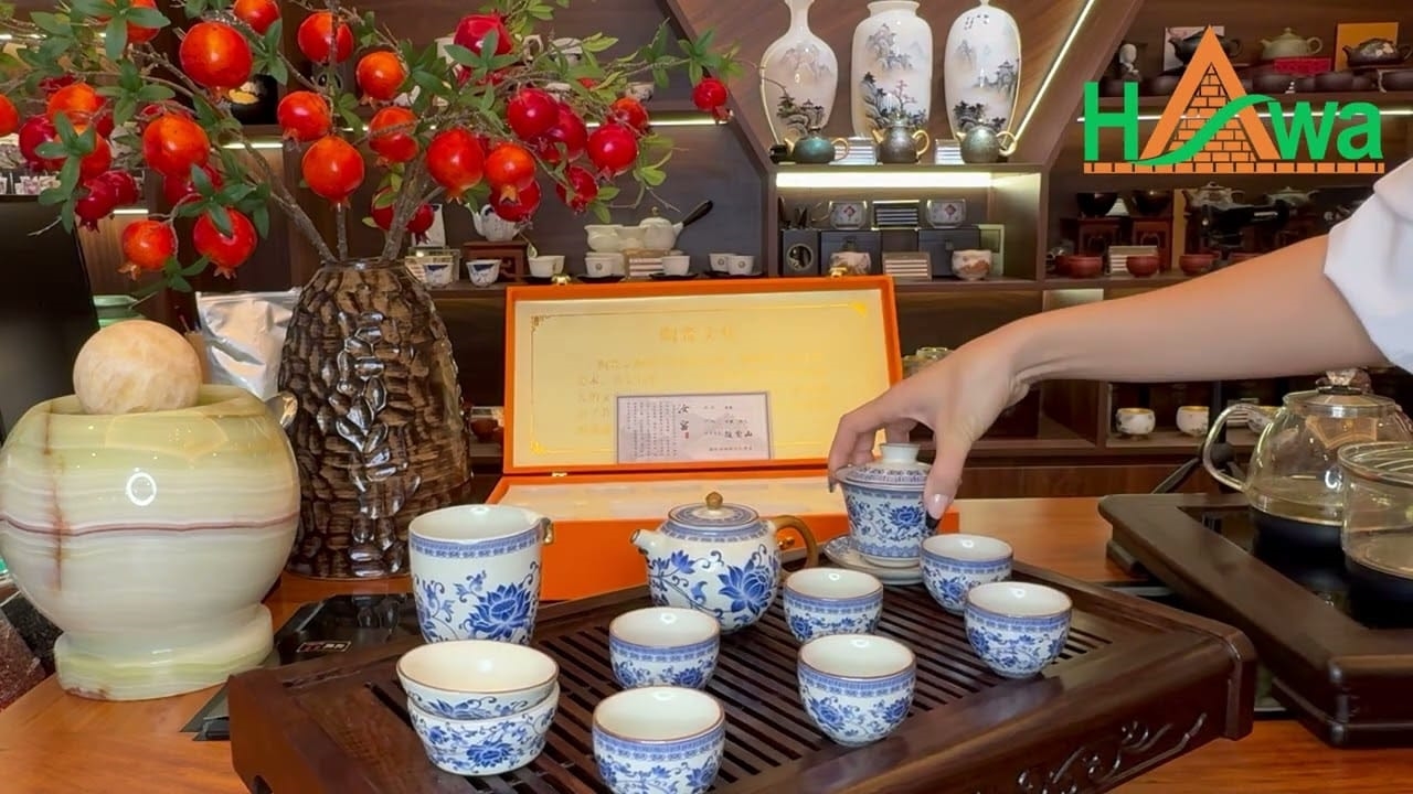 https://cdn2.softaz.vn/wp-content/uploads/2024/12/bo-tra-dao-nhu-dieu-cung-dinh-th.jpg